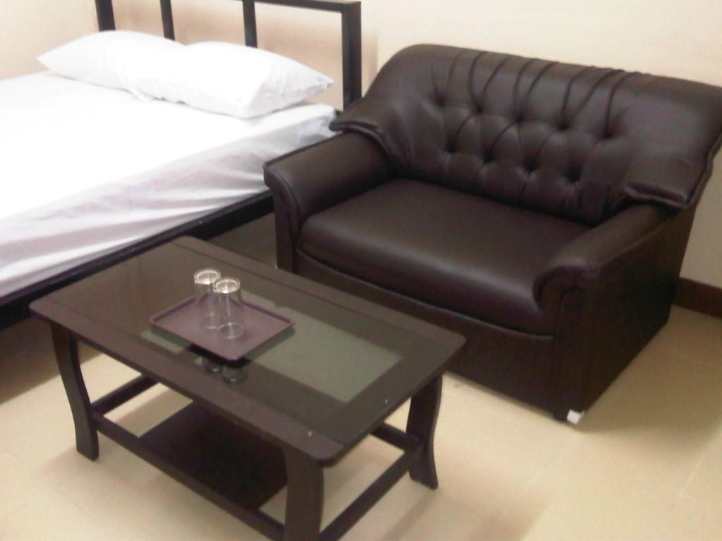 Lee House Inn Bangkok Room photo